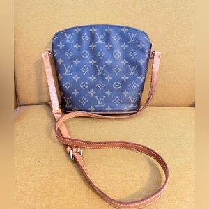 💎✨AUTHENTIC✨💎Louis Vuitton Drouot Shoulder bag